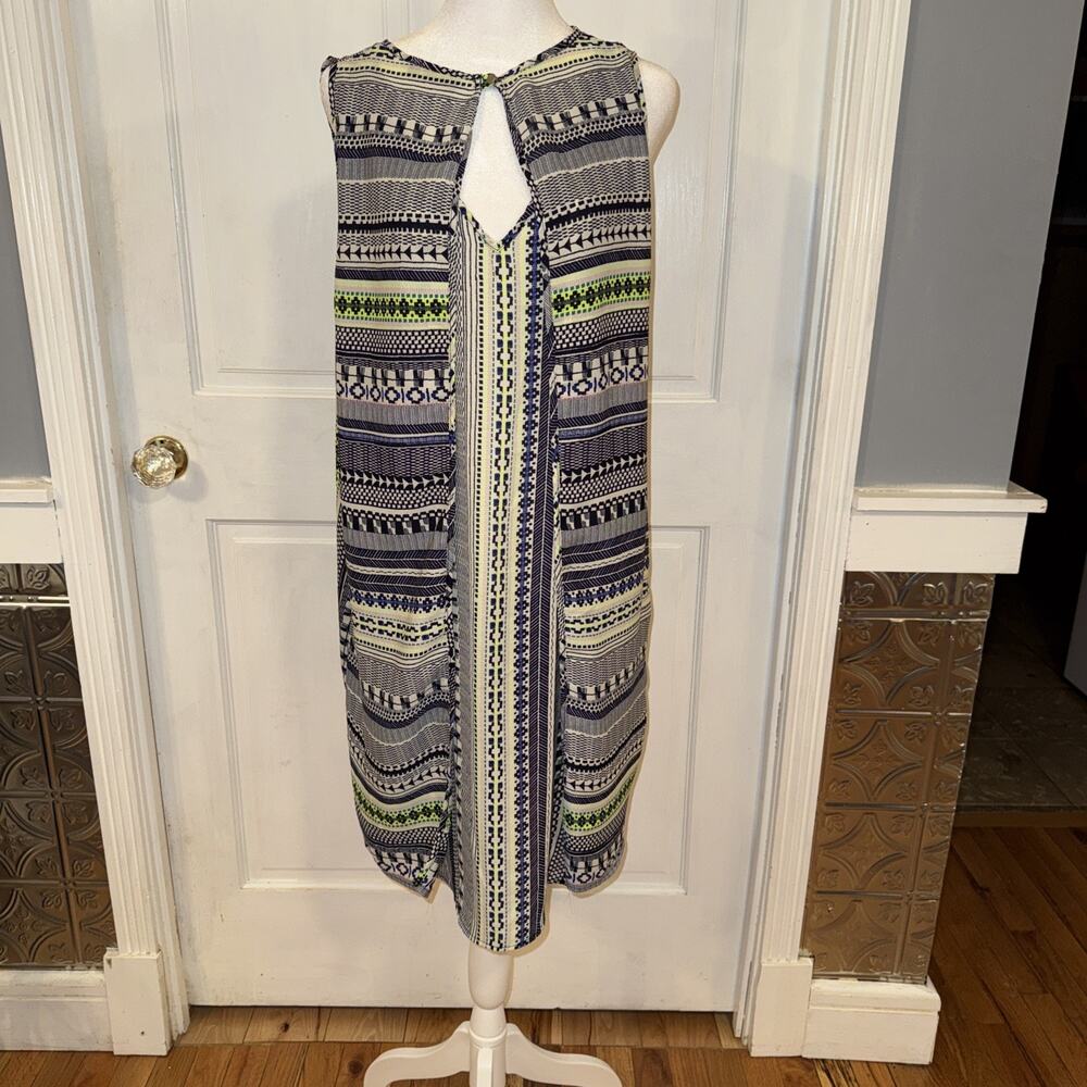 Women’s Double Layered, Sleeveless Shirt Dress xL